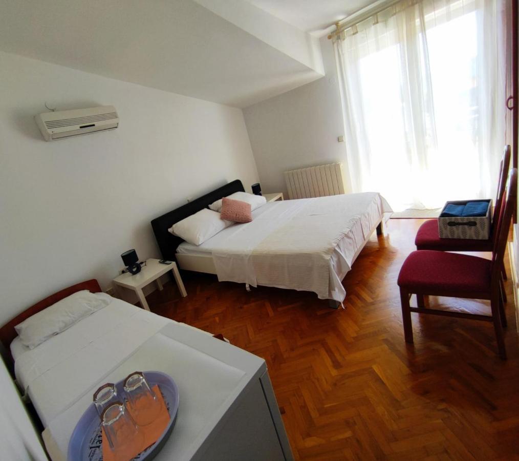 Guesthouse Varnica Kaštel Lukšić Εξωτερικό φωτογραφία