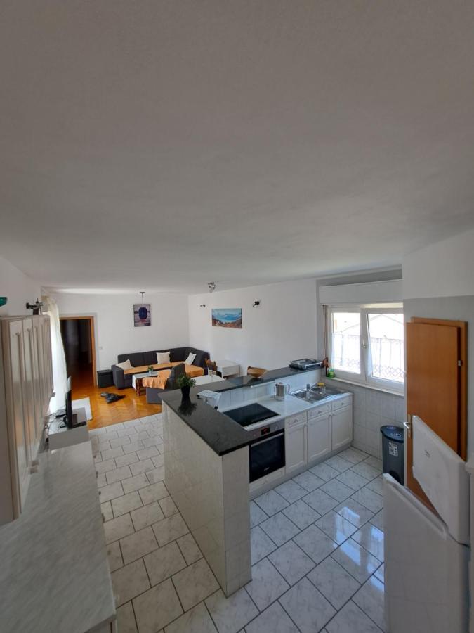 Guesthouse Varnica Kaštel Lukšić Εξωτερικό φωτογραφία