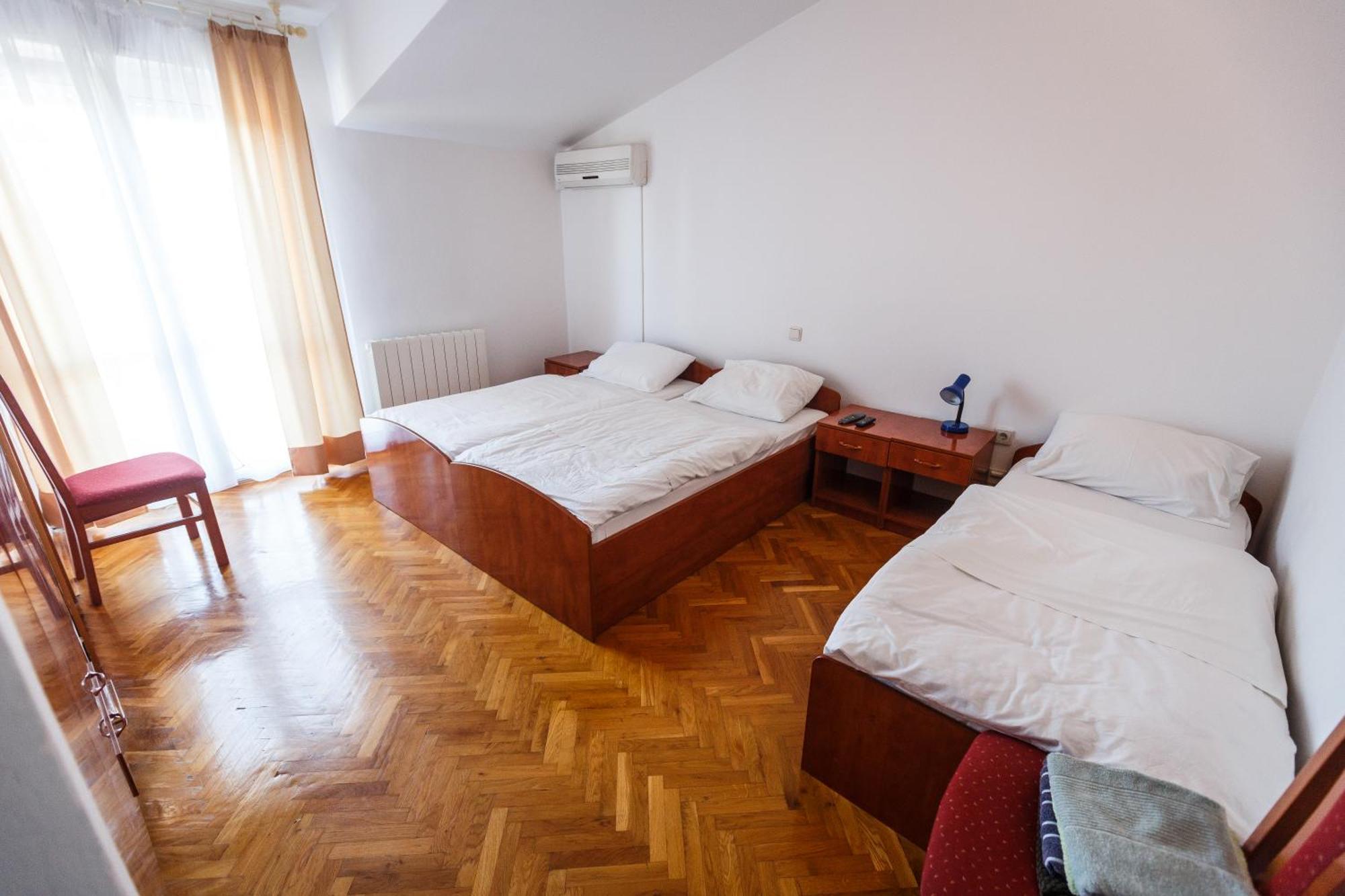 Guesthouse Varnica Kaštel Lukšić Εξωτερικό φωτογραφία