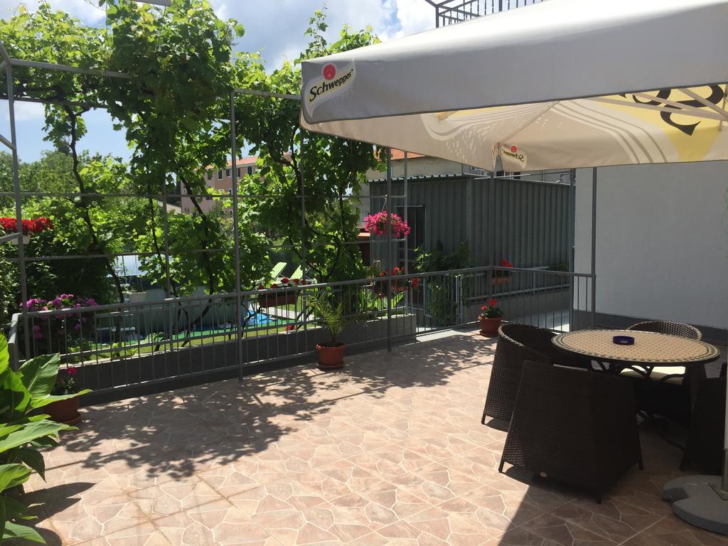Guesthouse Varnica Kaštel Lukšić Εξωτερικό φωτογραφία