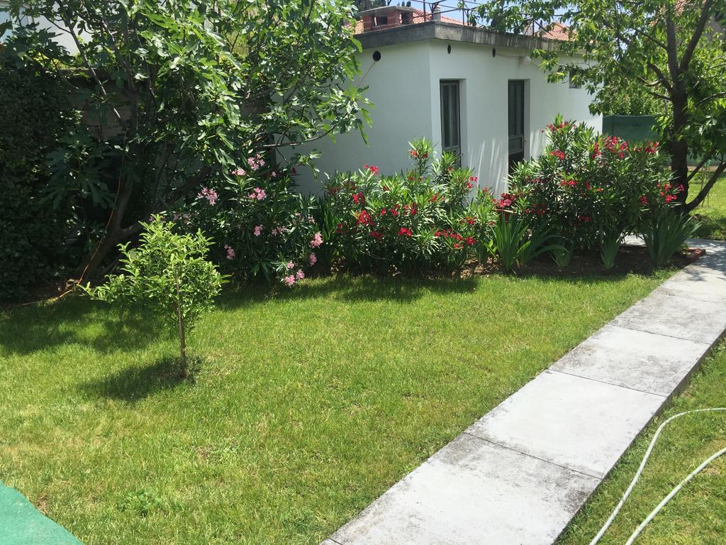 Guesthouse Varnica Kaštel Lukšić Εξωτερικό φωτογραφία