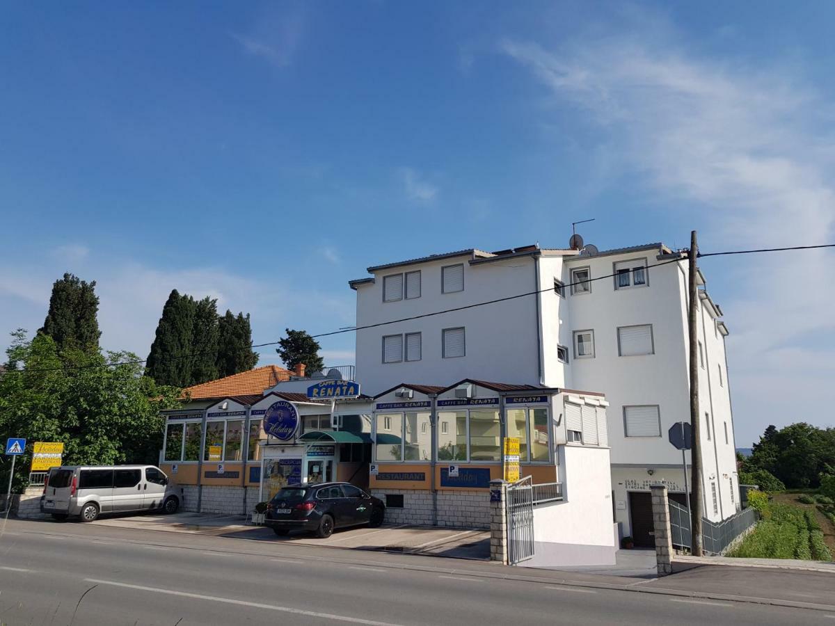 Guesthouse Varnica Kaštel Lukšić Εξωτερικό φωτογραφία