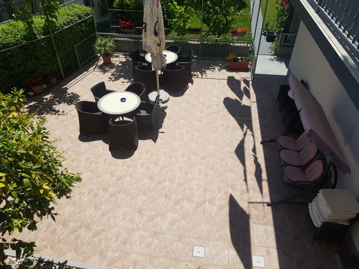 Guesthouse Varnica Kaštel Lukšić Εξωτερικό φωτογραφία